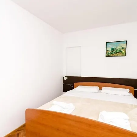 Apartament Nino - Studio With Terrace A2